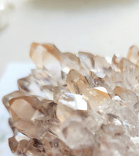 Load image into Gallery viewer, Golden Healer Quartz cluster