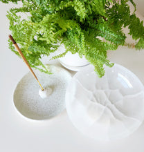 Load image into Gallery viewer, Selenite bowl