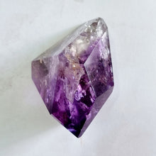 Load image into Gallery viewer, Amethyst geometric freeform