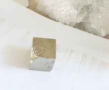 Load image into Gallery viewer, Pyrite cube
