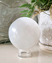 Load image into Gallery viewer, Selenite sphere