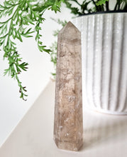 Load image into Gallery viewer, Smokey Quartz generator