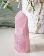 Load image into Gallery viewer, Rose Quartz A-Grade generator