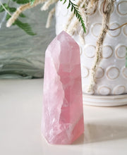 Load image into Gallery viewer, Rose Quartz A-Grade generator