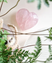 Load image into Gallery viewer, Rose Quartz heart