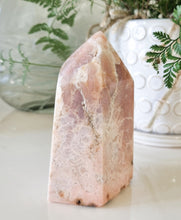 Load image into Gallery viewer, Pink Amethyst generator