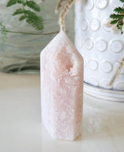 Load image into Gallery viewer, Pink Amethyst generator
