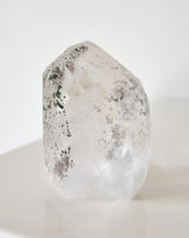 Load image into Gallery viewer, Quartz with Lodolite and Rutile inclusions