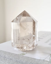 Load image into Gallery viewer, Smokey Quartz A-grade generator