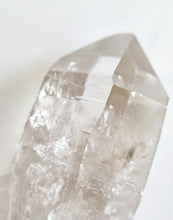 Load image into Gallery viewer, Smokey Quartz A-Grade point