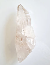 Load image into Gallery viewer, Lemurian Seed Quartz point