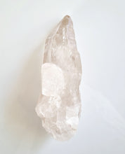 Load image into Gallery viewer, Lemurian Seed Quartz point