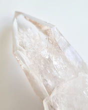 Load image into Gallery viewer, Lemurian Seed Quartz point