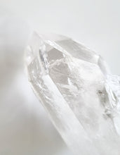 Load image into Gallery viewer, Lemurian Seed Quartz point