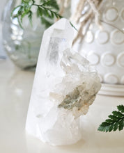 Load image into Gallery viewer, Clear Quartz A-grade cluster