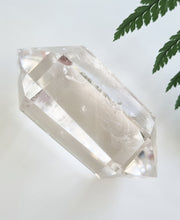 Load image into Gallery viewer, Clear Quartz double terminated point