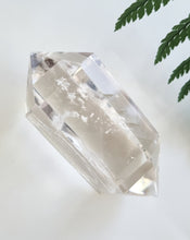 Load image into Gallery viewer, Clear Quartz double terminated point