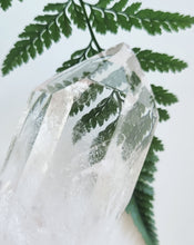 Load image into Gallery viewer, Clear Quartz cluster/point