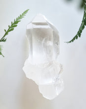 Load image into Gallery viewer, Clear Quartz cluster/point