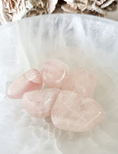 Load image into Gallery viewer, Rose Quartz tumbles
