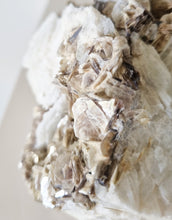 Load image into Gallery viewer, 1kg Albite & Golden Mica cluster A-Grade