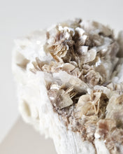 Load image into Gallery viewer, 1kg Albite & Golden Mica cluster A-Grade