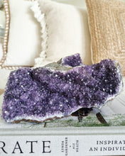 Load image into Gallery viewer, 2.3kg Amethyst standing cluster