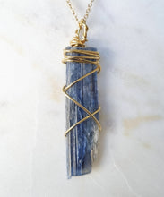 Load image into Gallery viewer, Kyanite pendant