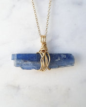 Load image into Gallery viewer, Kyanite pendant