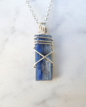 Load image into Gallery viewer, Kyanite pendant