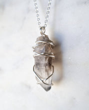 Load image into Gallery viewer, Inclusions Quartz pendant