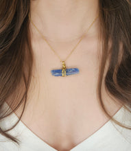 Load image into Gallery viewer, Kyanite pendant