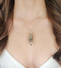 Load image into Gallery viewer, Inclusions Quartz pendant