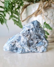 Load image into Gallery viewer, Kyanite cluster