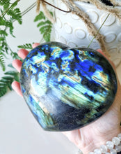 Load image into Gallery viewer, Labradorite heart