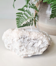 Load image into Gallery viewer, Heulandite candle holder