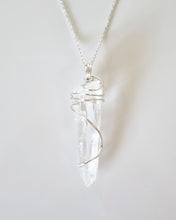 Load image into Gallery viewer, Lemurian Seed Quartz pendant