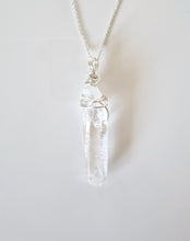 Load image into Gallery viewer, Lemurian Seed Quartz pendant