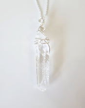 Load image into Gallery viewer, Lemurian Seed Quartz pendant