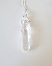 Load image into Gallery viewer, Lemurian Seed Quartz pendant