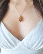 Load image into Gallery viewer, Red Phantom Quartz pendant