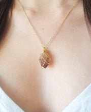 Load image into Gallery viewer, Red Phantom Quartz pendant