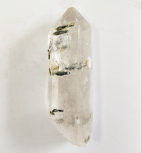 Load image into Gallery viewer, Epidote Quartz point