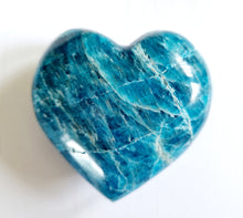 Load image into Gallery viewer, Blue Apatite heart
