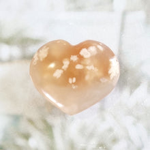 Load image into Gallery viewer, Flower Agate heart
