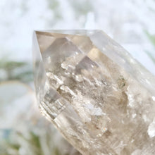 Load image into Gallery viewer, Smokey Quartz A-Grade point
