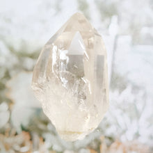 Load image into Gallery viewer, Smokey Quartz A-Grade point
