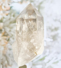 Load image into Gallery viewer, Smokey Quartz A-Grade point
