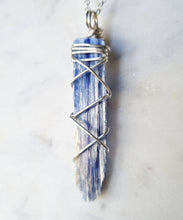 Load image into Gallery viewer, Kyanite pendant
