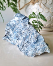 Load image into Gallery viewer, Kyanite cluster
